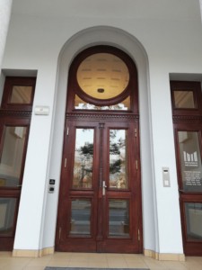drzwi wejściowe Al. Niepodległości 22 w Poznaniu