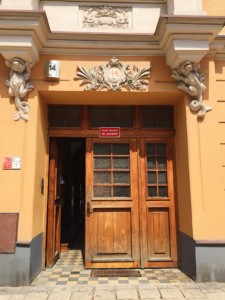 Ozdobne drzwi wejściowe, Kosińskiego 14, Poznań